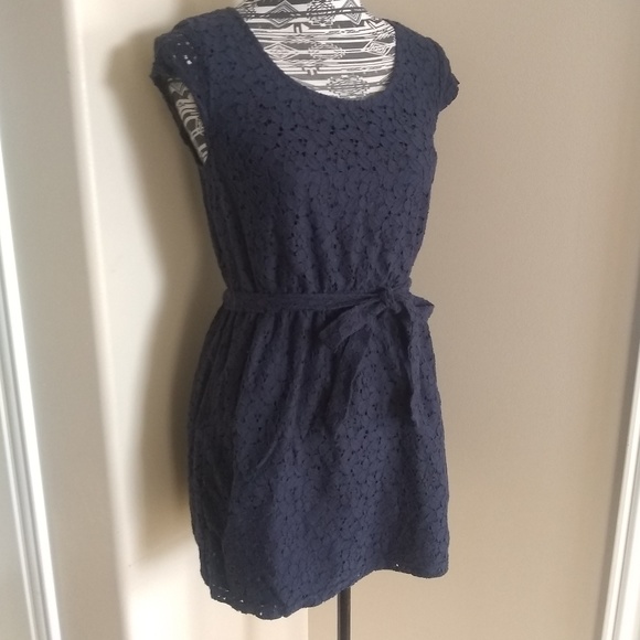 Merona Dresses & Skirts - *5/$25 sale* Merona navy lace eyelet overlay dress